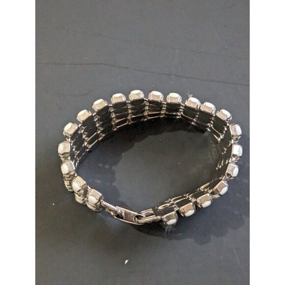 Vintage bracelet rhinestone and white beads statement Estate 7 inch - Picture 4 of 11